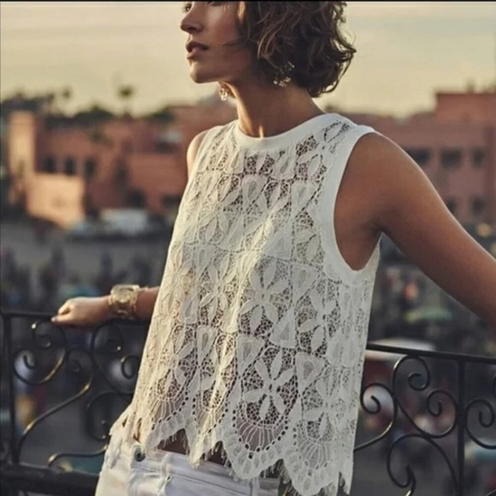 Deletta White Lace Tank Top l